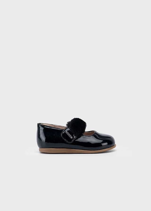 Patent leather mary jane- fur strap