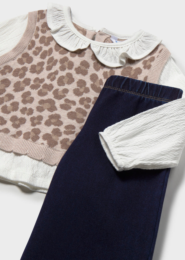 Attached vest pants set