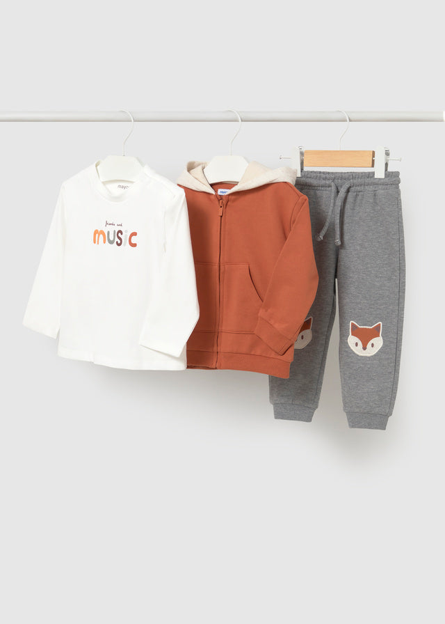 3-piece tracksuit w/ t-shirt