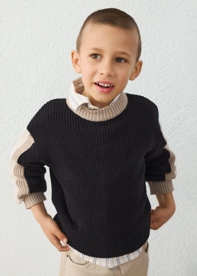 Contrast-detail sweater