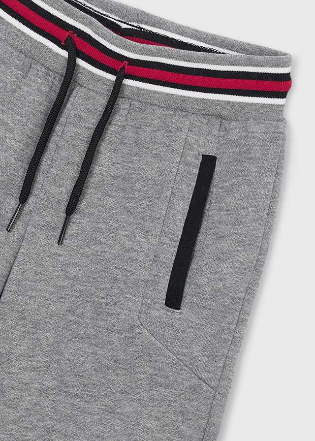 2-piece tracksuit w/ hoodie