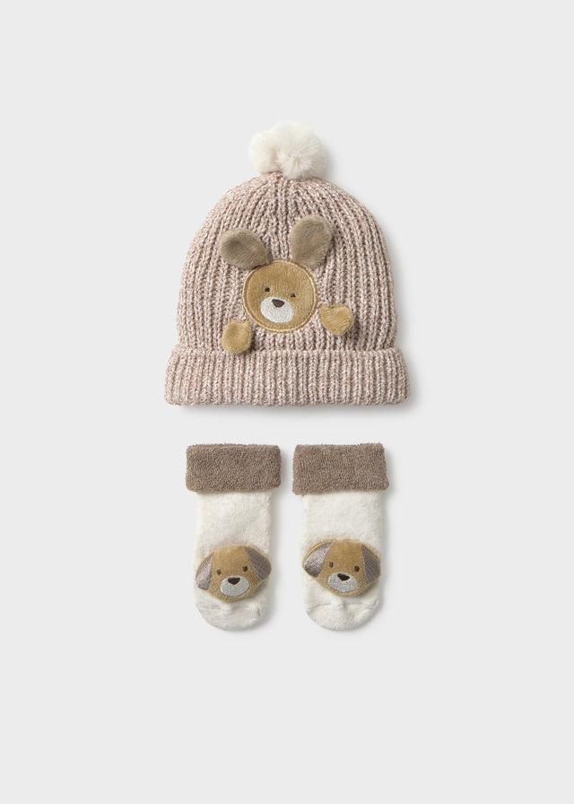hat and socks set