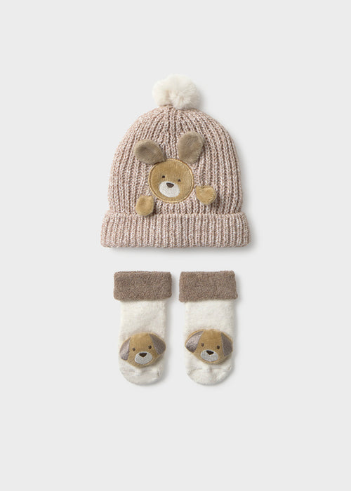 hat and socks set