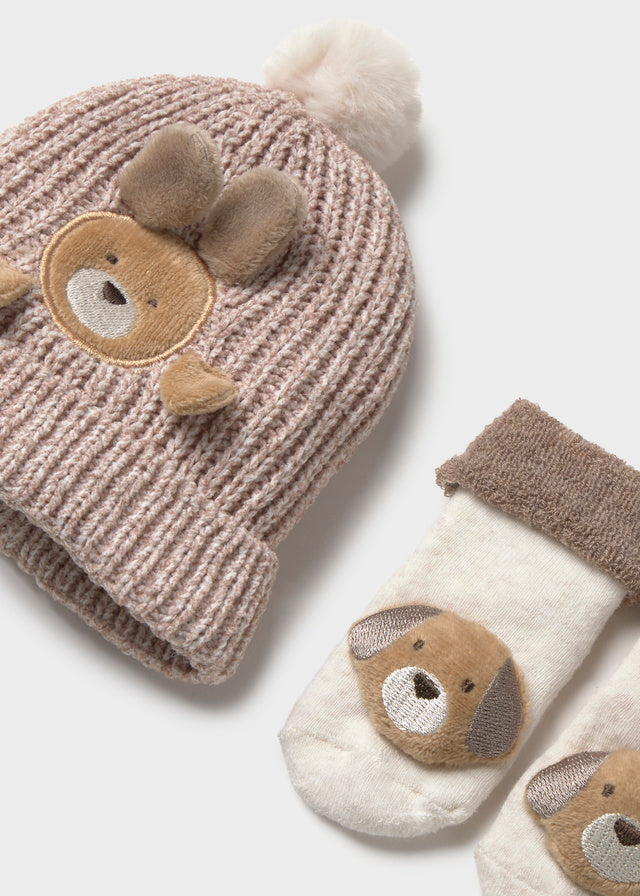 hat and socks set
