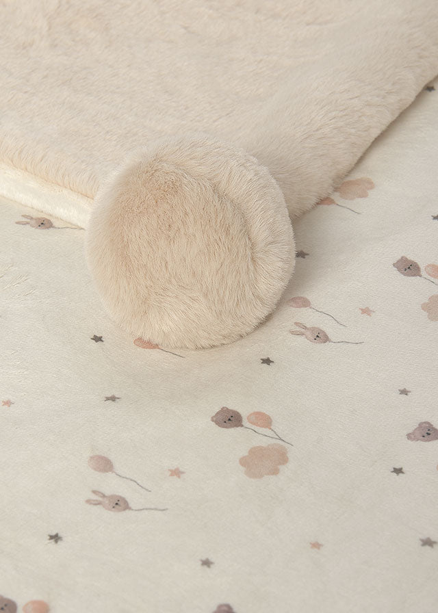 pom pom blanket