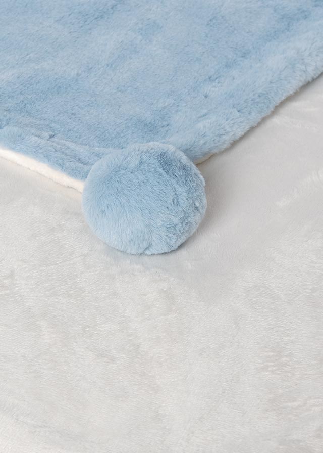 pom pom blanket