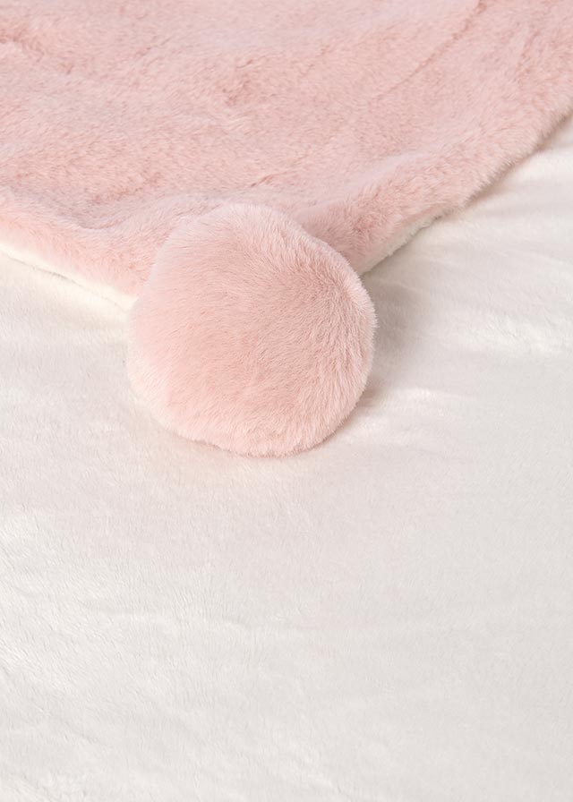pom pom blanket