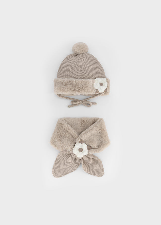 Faux fur hat & scarf set