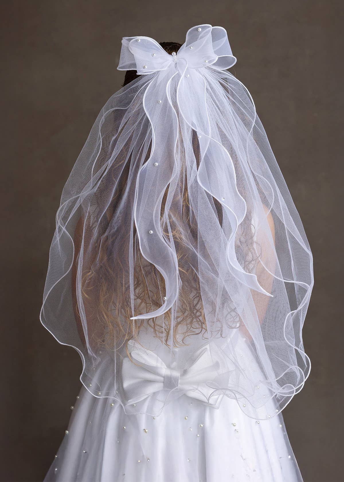 Beaded Pearl Tulle Veil with Bow Detail