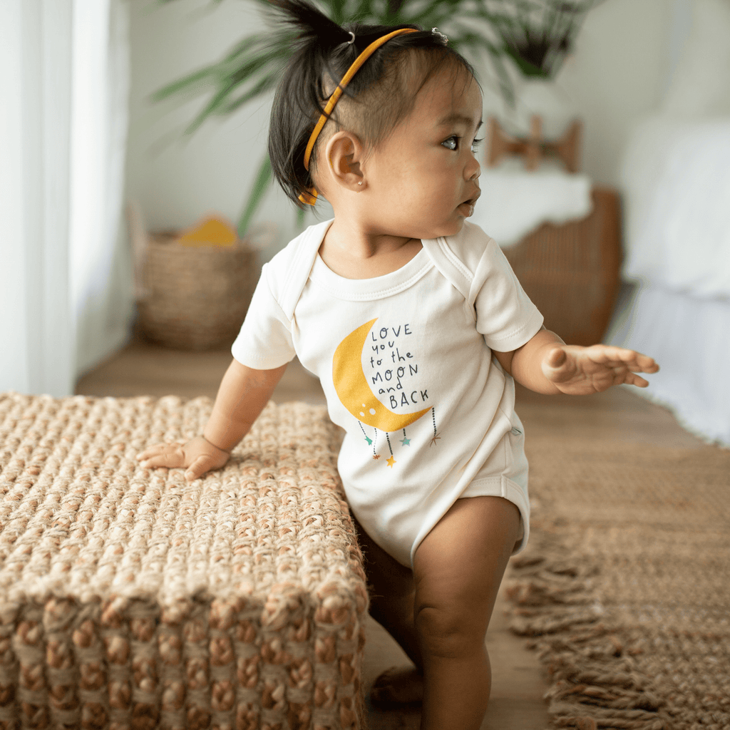 Baby graphic organic bodysuit | moon and back
