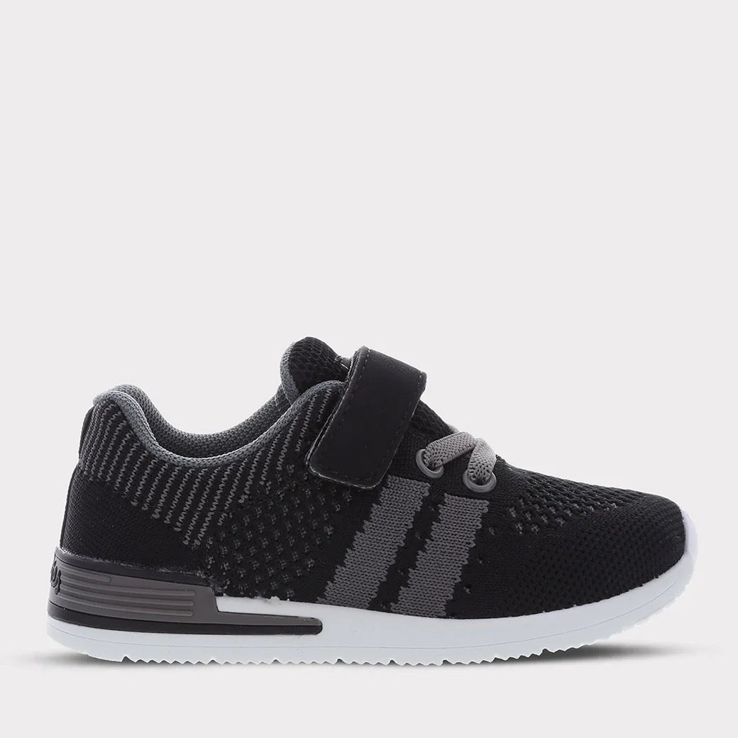 Wynn black shoes